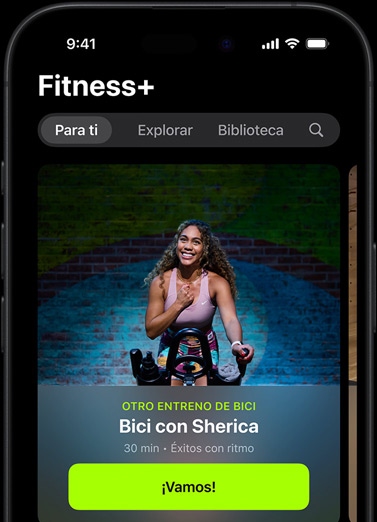 Pantalla de un iPhone que muestra una recomendación de entreno personalizada en el apartado Para Ti de Fitness+