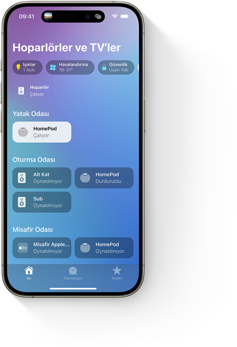 Ev uygulamasının “Hoparlörler ve TV” kullanıcı arayüzünü gösteren iPhone