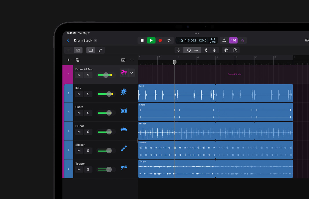 Interfaz de usuario de un grupo de pistas de interpretación perfectamente apiladas y consolidadas en Logic Pro para el iPad.